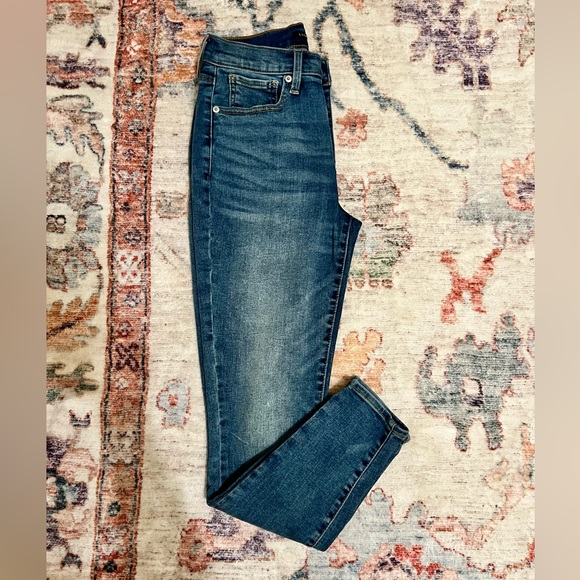 Lucky Brand High Rise Bridgette Skinny Jeans - Picture 6 of 9